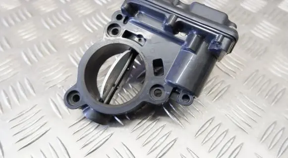 BMW X3 F25 Throttle valve 8512452