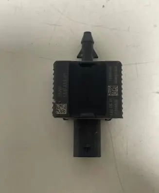 BMW 5 G30 G31 Airbag deployment crash/impact sensor 11868033 10104400 22050501892