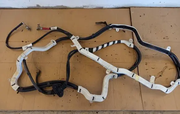 Volvo XC90 Positive cable (battery) 8688673
