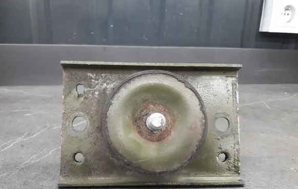 Renault Master II Engine mount vacuum valve 