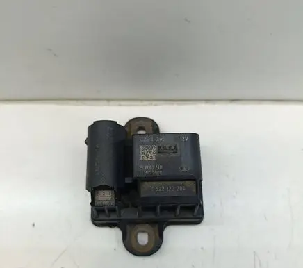 Mercedes-Benz C W204 Glow plug pre-heat relay A6519000900 SW4710 0522120204