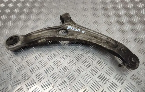 Hyundai i40 Front lower control arm/wishbone 848106
