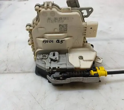 Audi Q5 SQ5 8R Rear door lock 8K0839016E