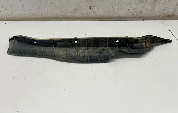 Toyota Hilux VIII Fender end trim 538270K020