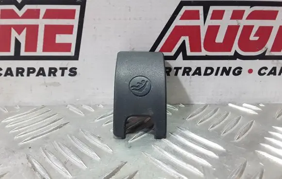 Audi A4 S4 B8 8K ISOFIX cover 8T0887187