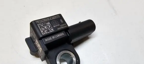 Jeep Grand Cherokee WL Airbag deployment crash/impact sensor 68370841AA 62199F 09721