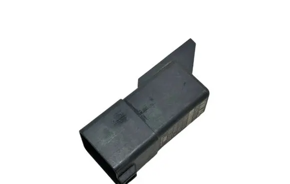Skoda Octavia Mk2 (1Z) Glow plug pre-heat relay 03G907282A 5194242 0522120505