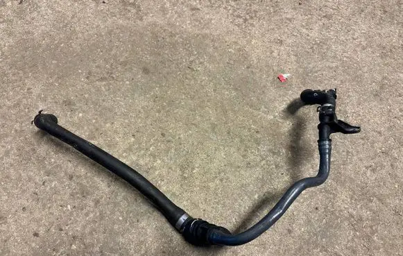 Audi A6 S6 C8 4K Engine coolant pipe/hose 8W0145670G