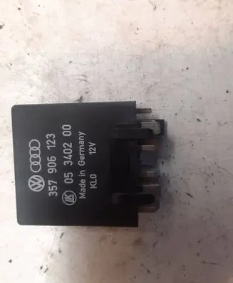 Volkswagen PASSAT B3 Other relay 357906123 05340200