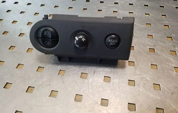 Mitsubishi Colt Wing mirror switch 8619A149ZZ