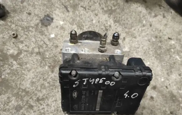 Jaguar S-Type ABS Pump XW432C219AE