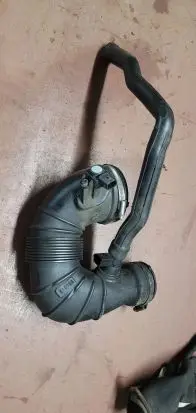Mercedes-Benz C W204 Turbo air intake inlet pipe/hose A6510904537