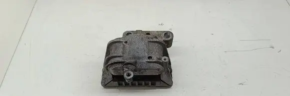 Volkswagen PASSAT B6 Engine mount bracket 1K0199262CG
