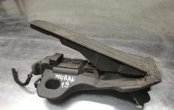 Volkswagen Touran I Accelerator throttle pedal 1T2721503F