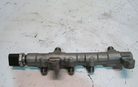 Audi A3 S3 A3 Sportback 8P Fuel main line pipe 059130089ED