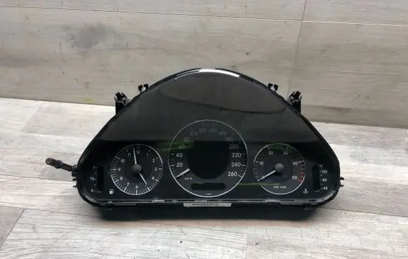 Mercedes-Benz E W211 Speedometer (instrument cluster) 2114407311