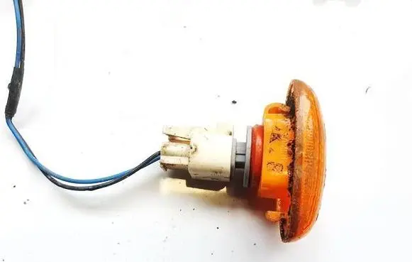 Chevrolet Matiz Front fender indicator light 1048197 104-8197