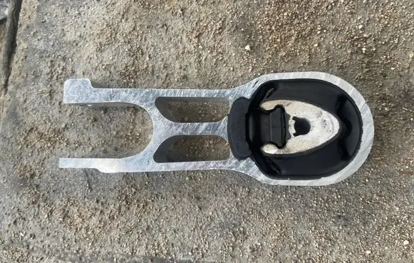 Opel Mokka B Engine mount bracket FBZB