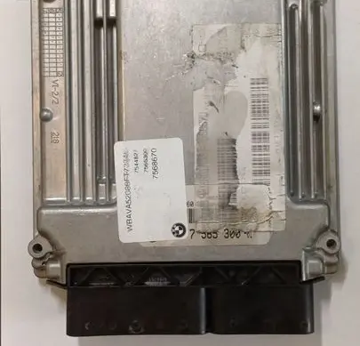 BMW 3 E90 E91 Engine control unit/module 7565300 0261201160