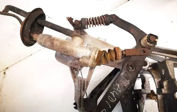 Audi 80 90 S2 B4 Clutch master cylinder 893721401d
