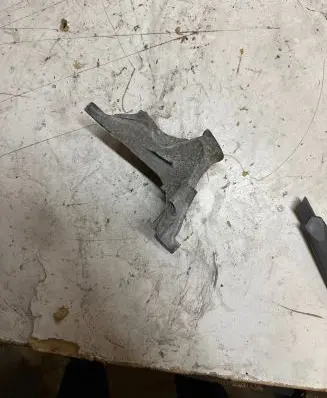 Audi A8 S8 D4 4H Engine mounting bracket 00057325