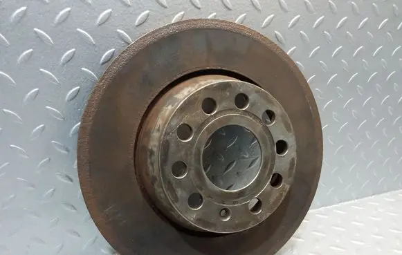 Volkswagen PASSAT B6 Rear brake disc