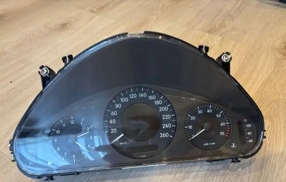 Mercedes-Benz E W211 Speedometer (instrument cluster) A2115406947 88311391 110080284025