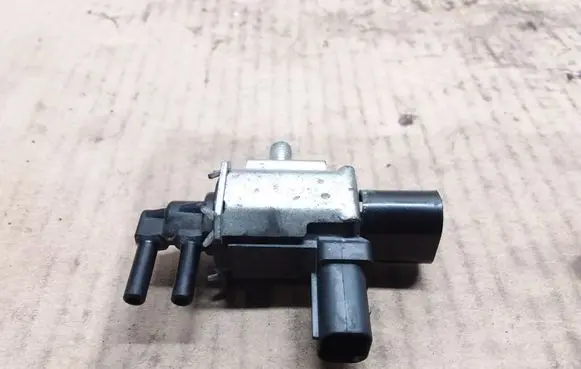 Ford Focus C-MAX Vacuum valve BS7E9A500 465766105