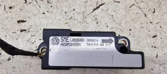 Volkswagen PASSAT B5 Airbag deployment crash/impact sensor 1J0909606N