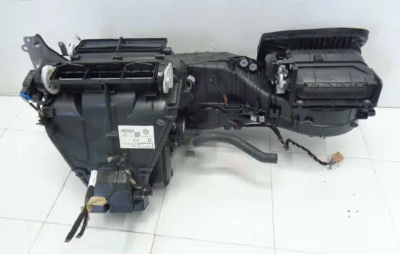 Volkswagen PASSAT B7 Interior heater climate box assembly 3C1820003FS