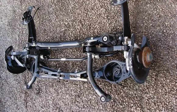 Volkswagen PASSAT B6 Rear axle beam 