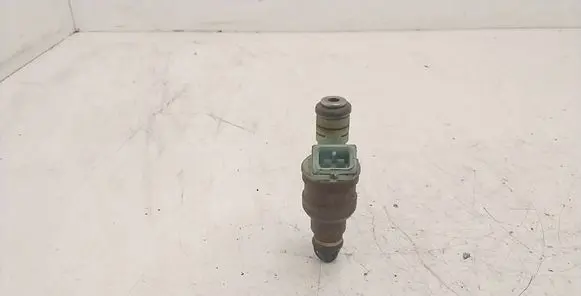 BMW 5 E39 Fuel injector 0280150415