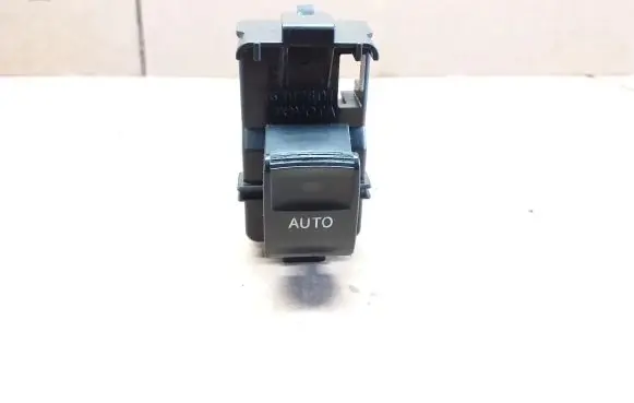 Toyota Prius+ (ZVW40) Electric window control switch 192801