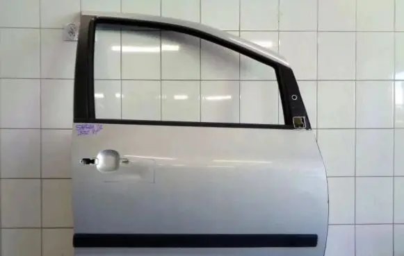 Volkswagen Sharan Front door