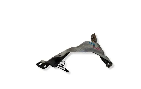 Audi A4 S4 B7 8E 8H Fender mounting bracket 8E0821135A