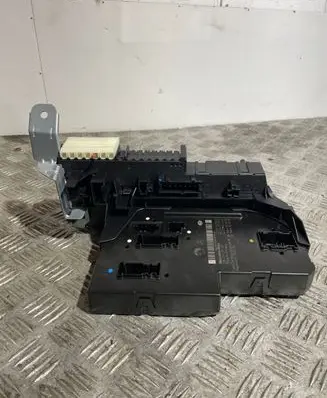 Mercedes-Benz C W204 Fuse module 5DK00922585 2049005601 2049011901