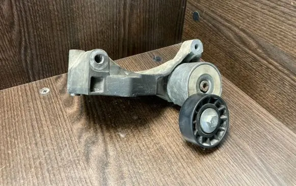 Iveco Daily 4th gen Timing belt tensioner 504086948 504115732