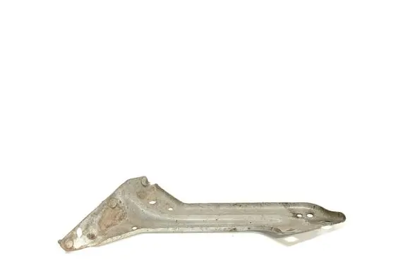 Audi Q5 SQ5 Fender mounting bracket 8R0821136