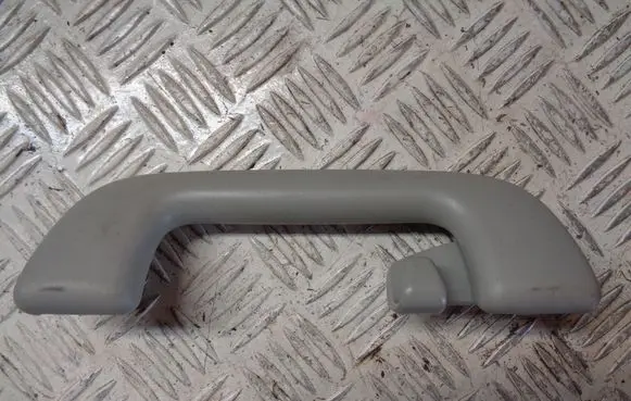 Toyota Yaris Rear interior roof grab handle L1020373