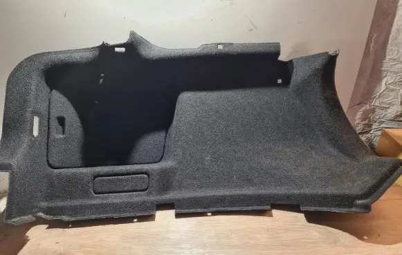 Trunk/boot side trim panel