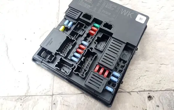 Nissan Leaf II (ZE1) Fuse box set 284B75SA3B