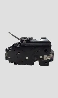 Skoda Octavia Mk2 (1Z) Front door lock 25101D6