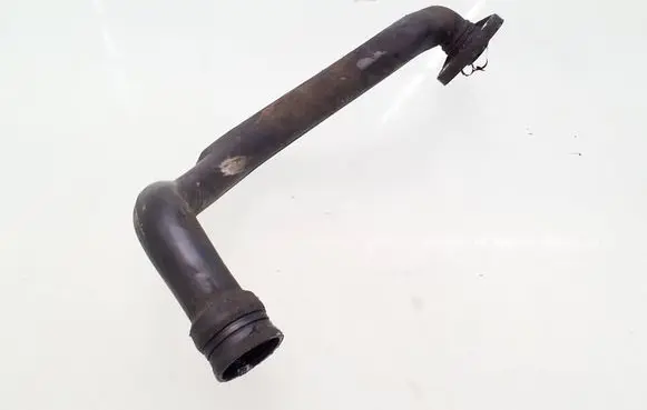 Volkswagen PASSAT B5 Breather hose/pipe 108737