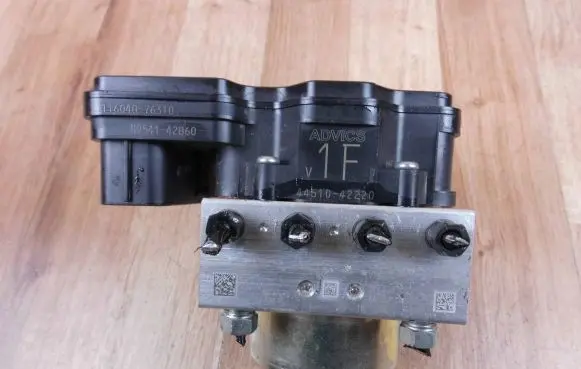 Toyota RAV 4 (XA50) ABS Pump 4451042220 8954142B60