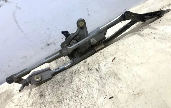 Volvo S60 Front wiper linkage and motor 8624239 16004