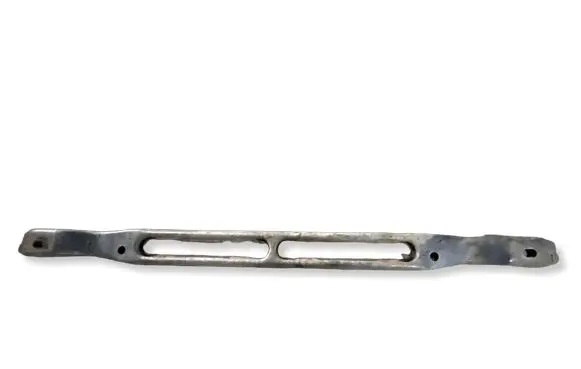 Volvo XC60 Front bumper mounting bracket 
