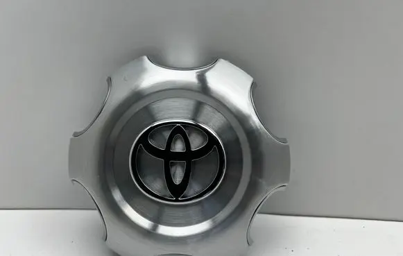 Toyota Land Cruiser (J120) Original wheel cap 