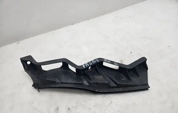 Volkswagen PASSAT B6 Front bumper mounting bracket 3C0807889