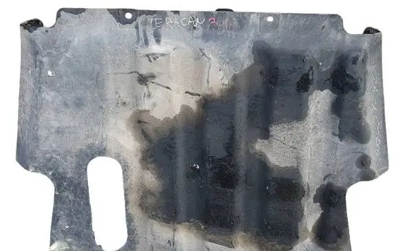 Engine splash shield/under tray