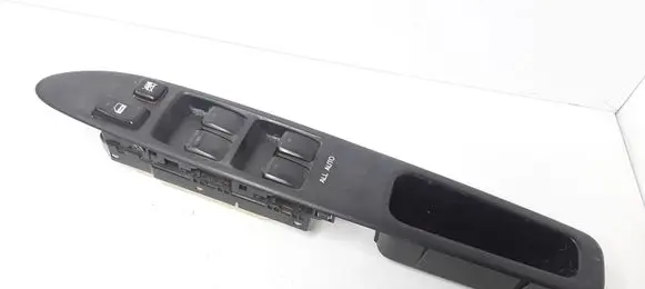 Toyota Avensis Verso Electric window control switch 8404044030
